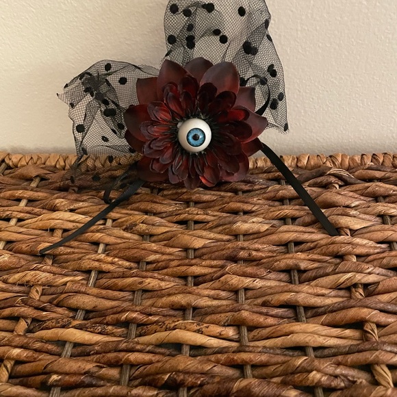 Amazon - Picture 2 of 3